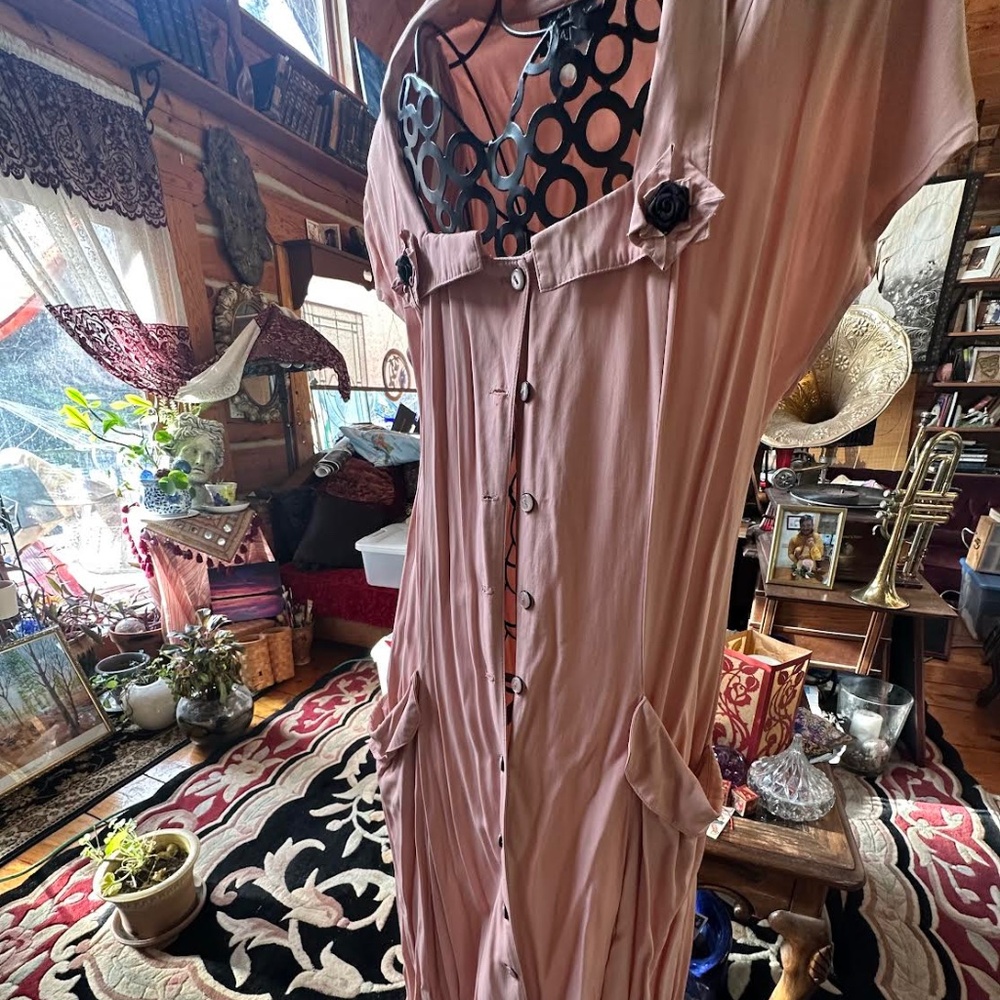 Vintage looking dress Wild Rose brand